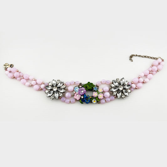 Kropfband Blumenmedaillon mit Perlen rosé