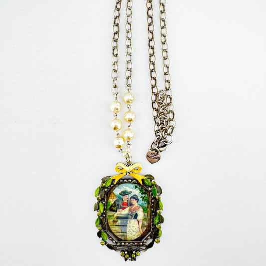 Kette mit Pärchenmedaillon